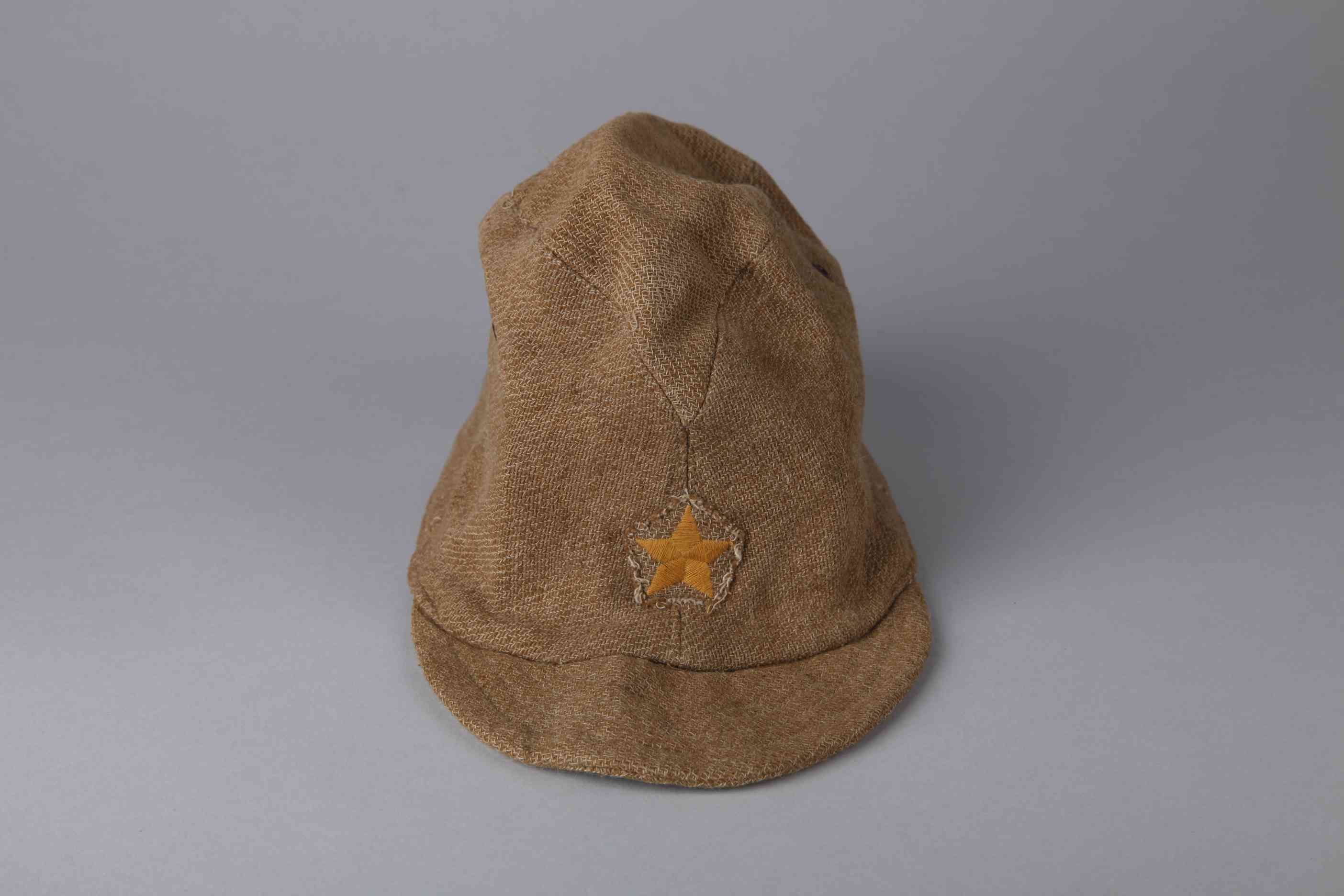 民国抗日战争时期日军棉布战斗帽